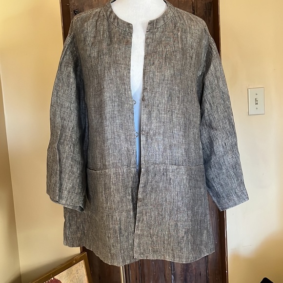 EILEEN FISHER Size 3X 100% Linen Textured Fabric 4-looped Button close $398 NEW - Picture 3 of 16